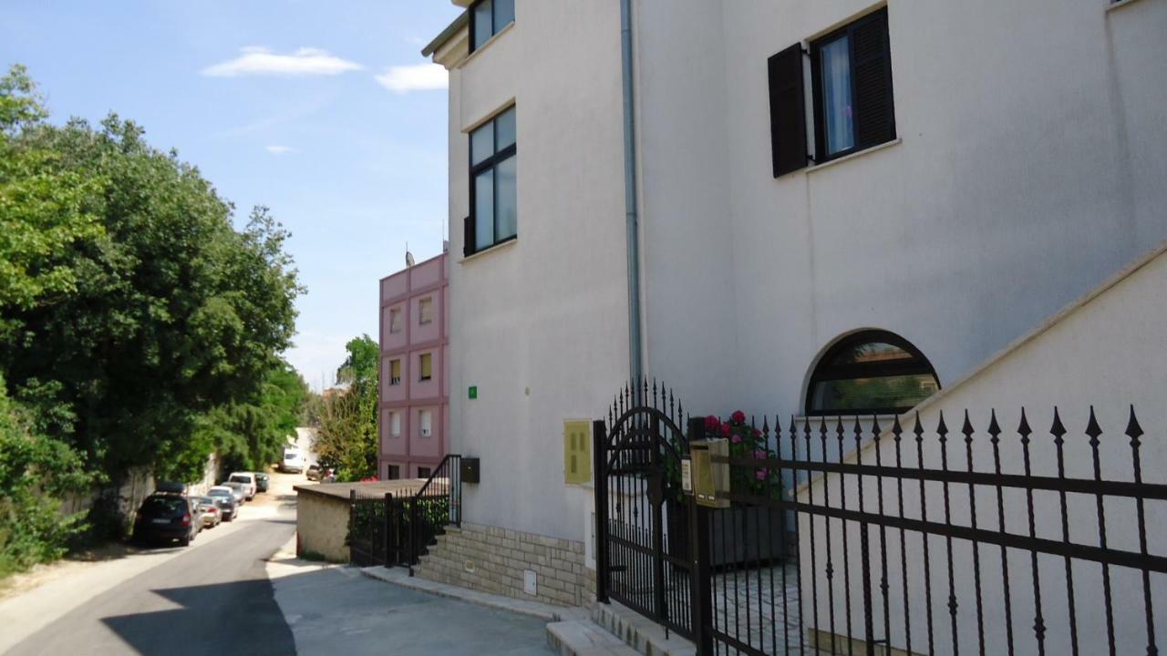 Apartments Ruzica Pula Eksteriør billede